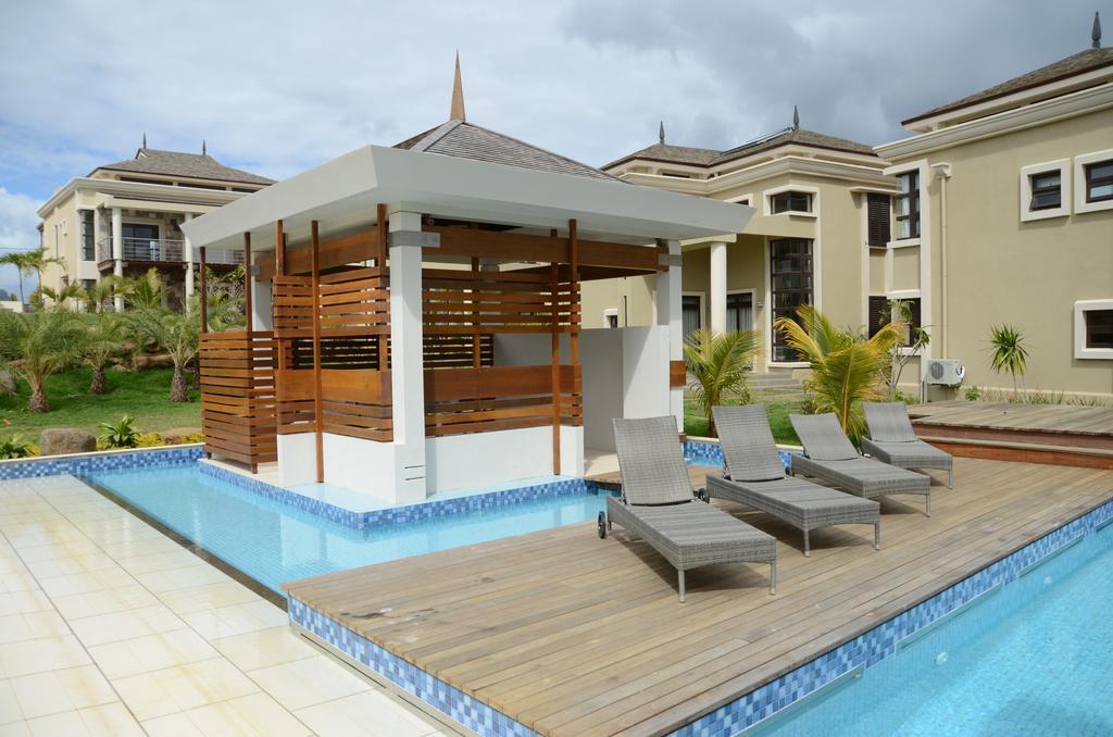 Villasun Luxury Apartments & Villas Flic en Flac Экстерьер фото